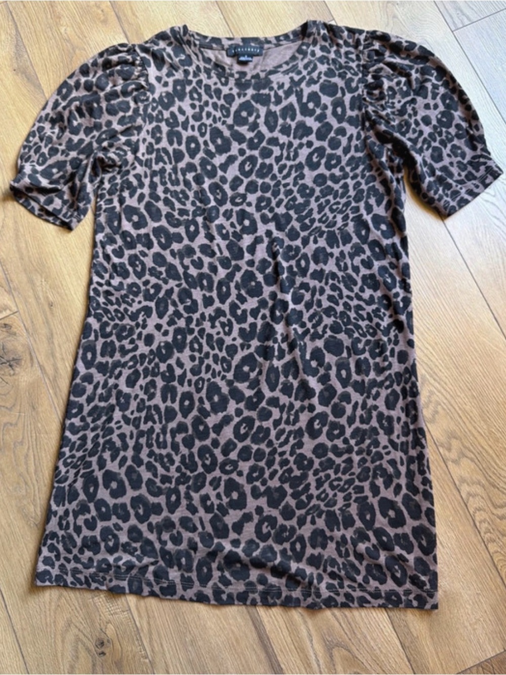 Sanctuary Leopard Print Tee in Brown and Black